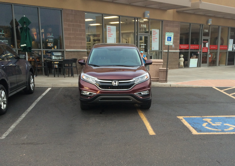Illustration for article titled My FIL's New CR-V Has a Huge Backup Camera...